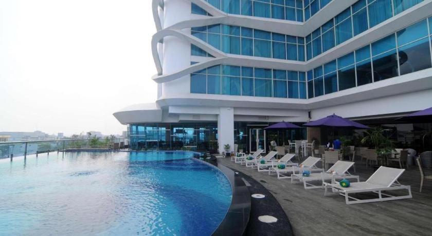 Golden Tulip Galaxy Hotel Banjarmasin Banjarmasin  Zewnętrze zdjęcie
