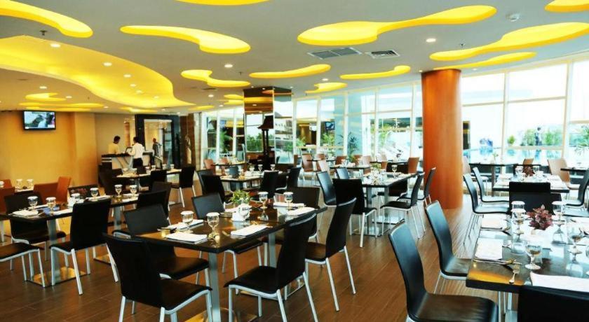 Golden Tulip Galaxy Hotel Banjarmasin Banjarmasin  Zewnętrze zdjęcie