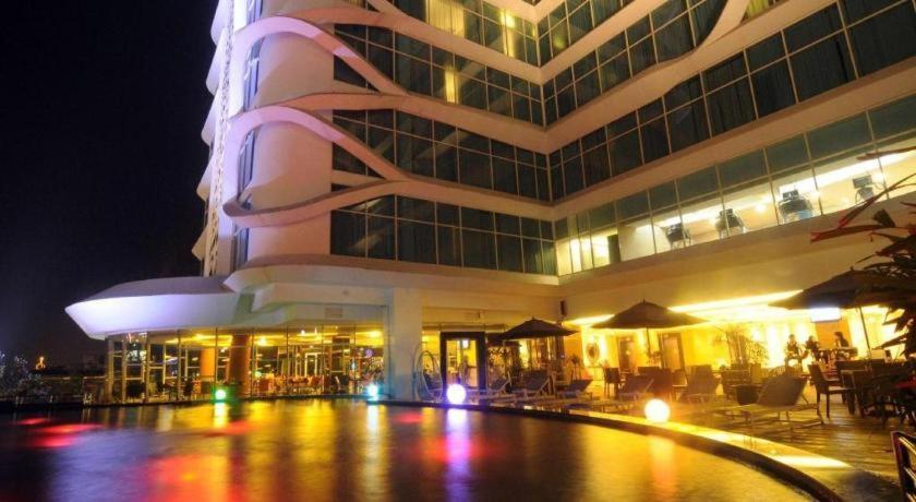 Golden Tulip Galaxy Hotel Banjarmasin Banjarmasin  Zewnętrze zdjęcie